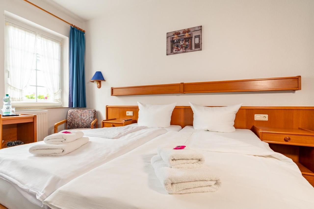 Hotel & Restaurant Stadt Genthin ภายนอก รูปภาพ